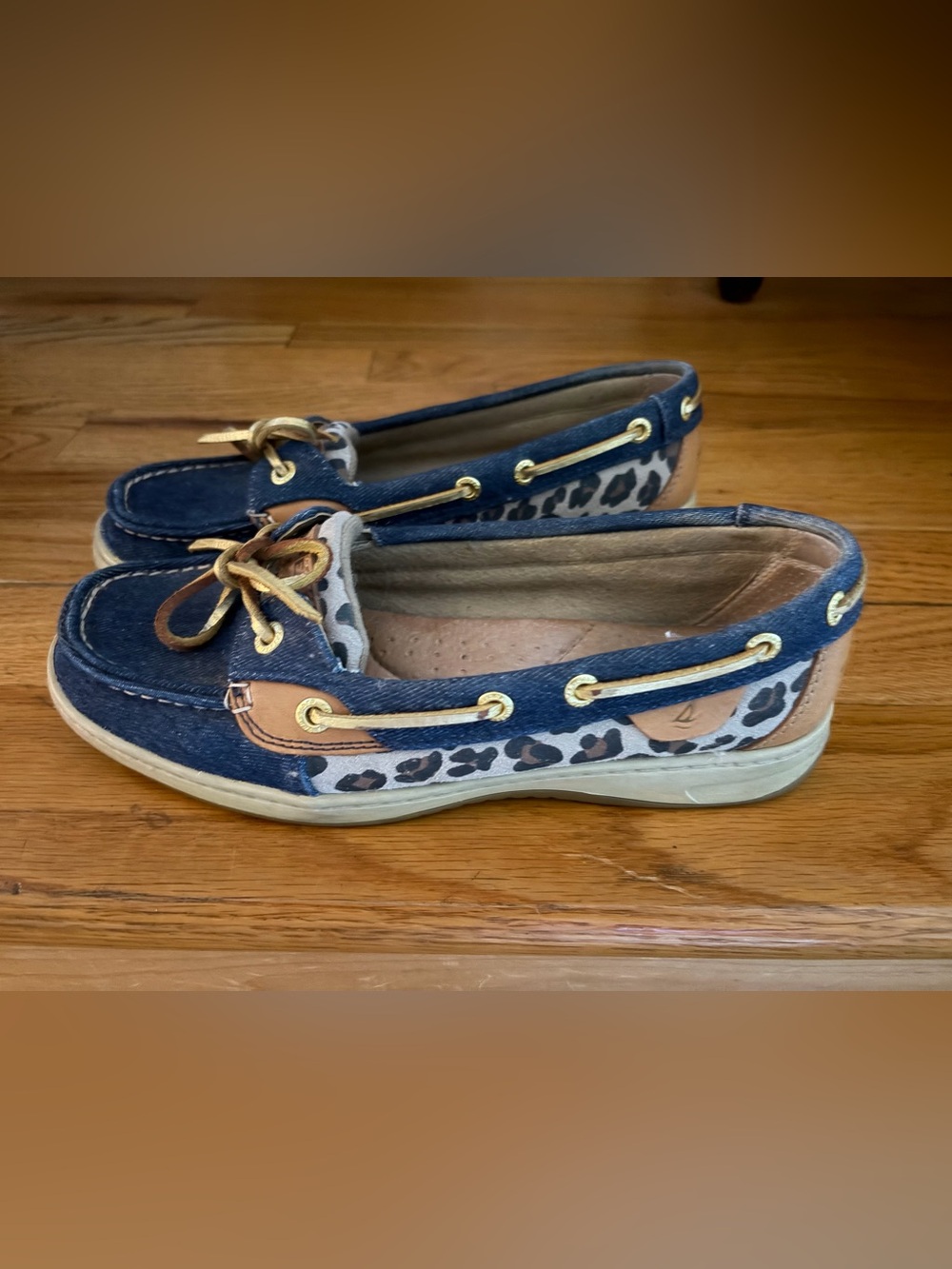 Womens Sperry Boat Loafer Shows size 7.5
